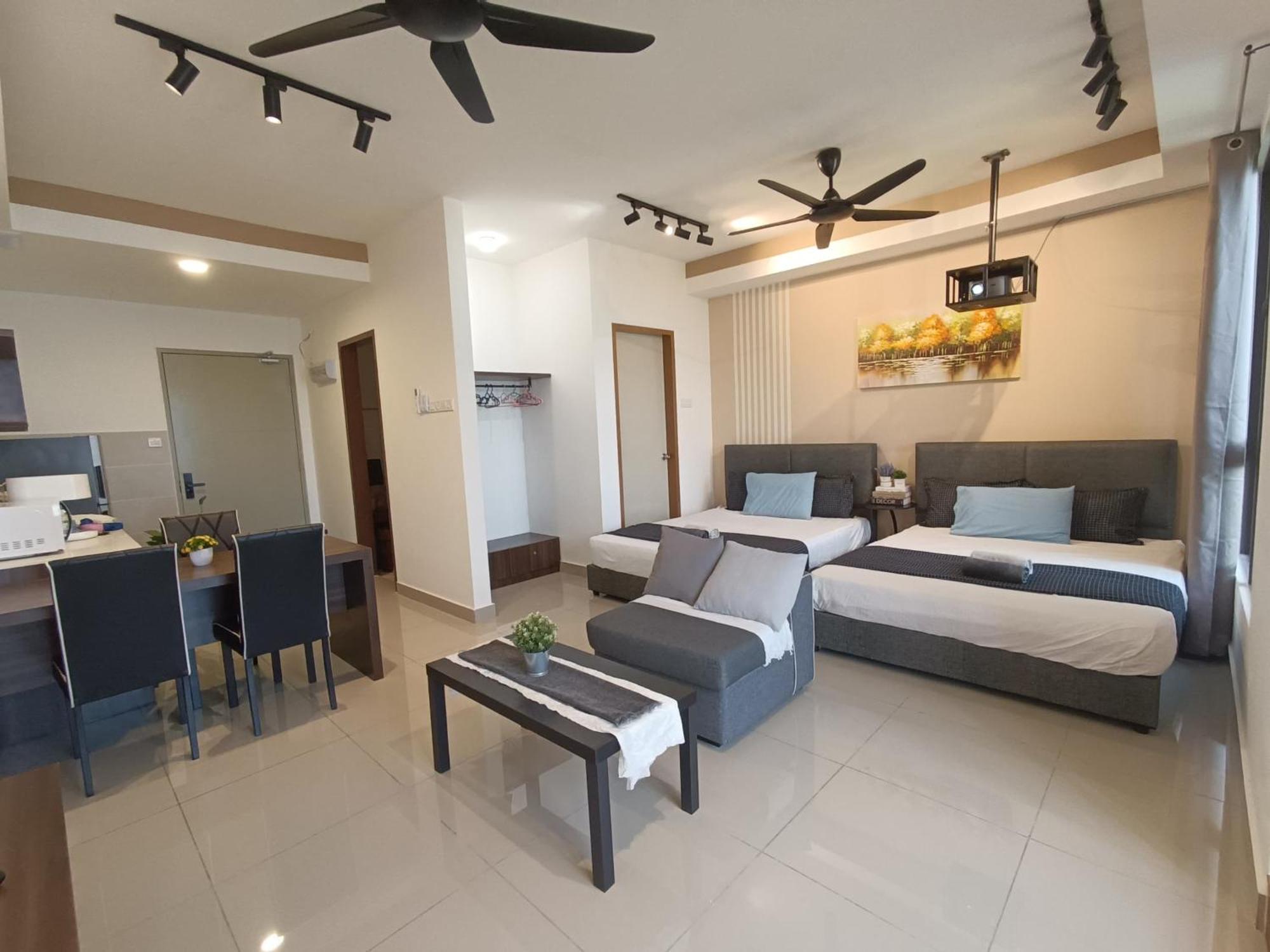 Bali Melaka Seaview Waterpark 2-5Pax 5Minjonker Projector Apartment