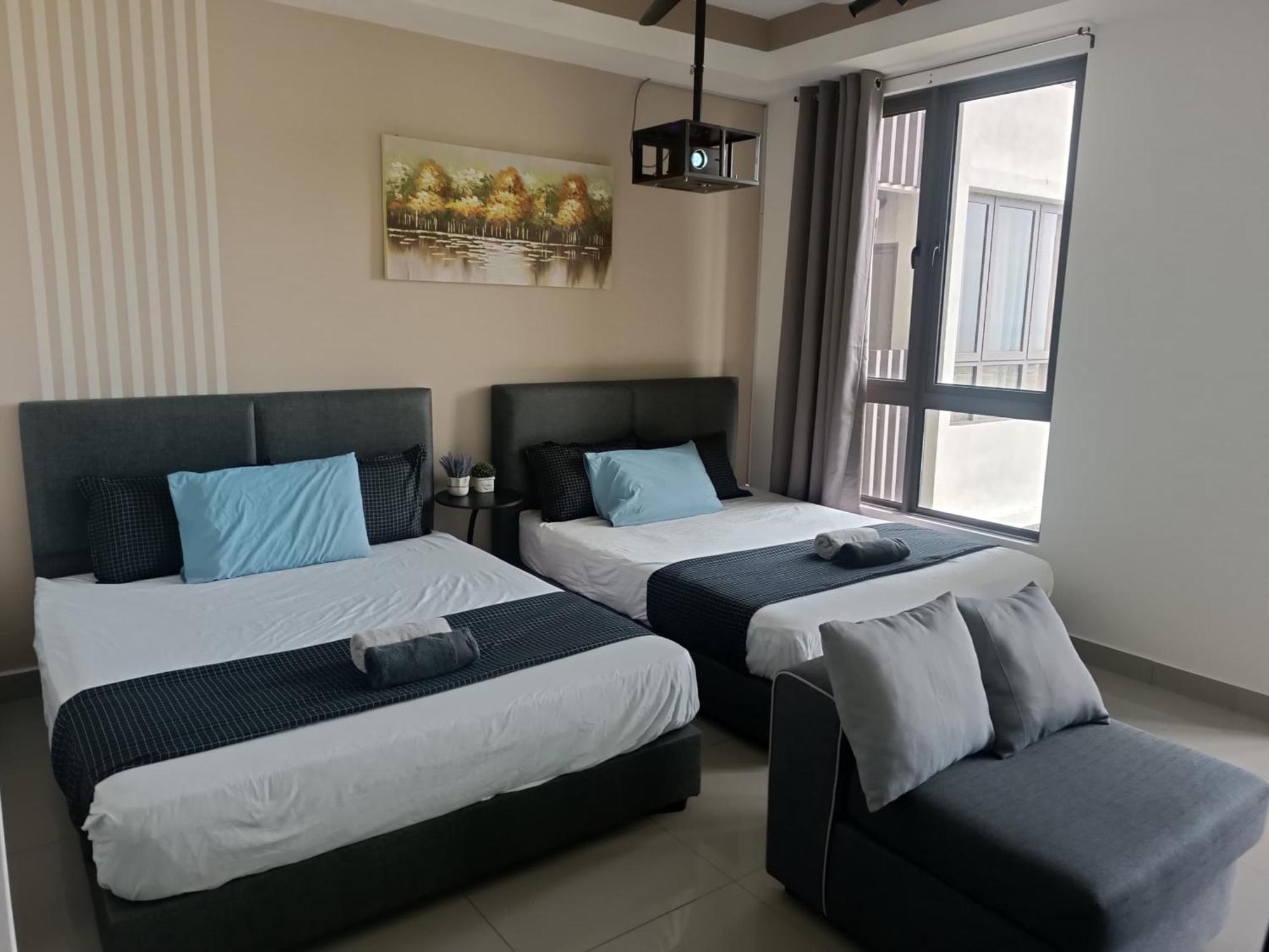 Bali Melaka Seaview Waterpark 2-5Pax 5Minjonker Projector Apartment *