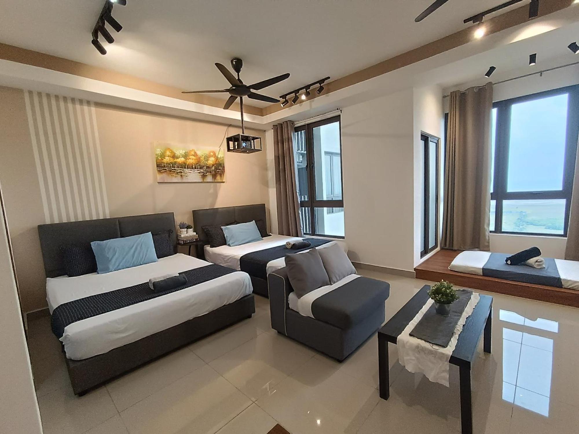 Bali Melaka Seaview Waterpark 2-5Pax 5Minjonker Projector Apartment *